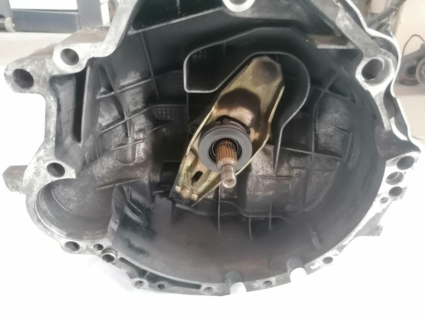 Mehāniska pārnesumkārba priekš AUDI A4 2001 SEDAN