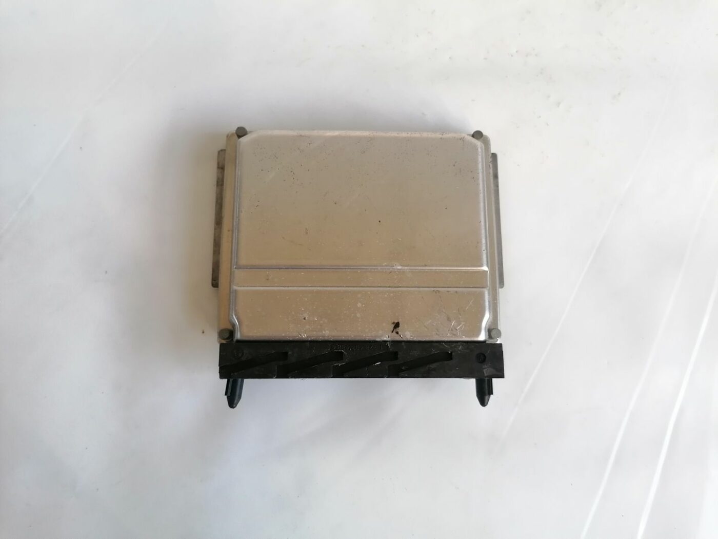 Dzinēja vadības bloks priekš VOLVO V70 2000 6 Dzinēja vadības bloks priekš VOLVO V70 2000