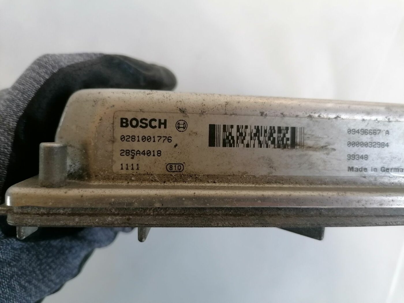 Dzinēja vadības bloks priekš VOLVO V70 2000 3 Dzinēja vadības bloks priekš VOLVO V70 2000