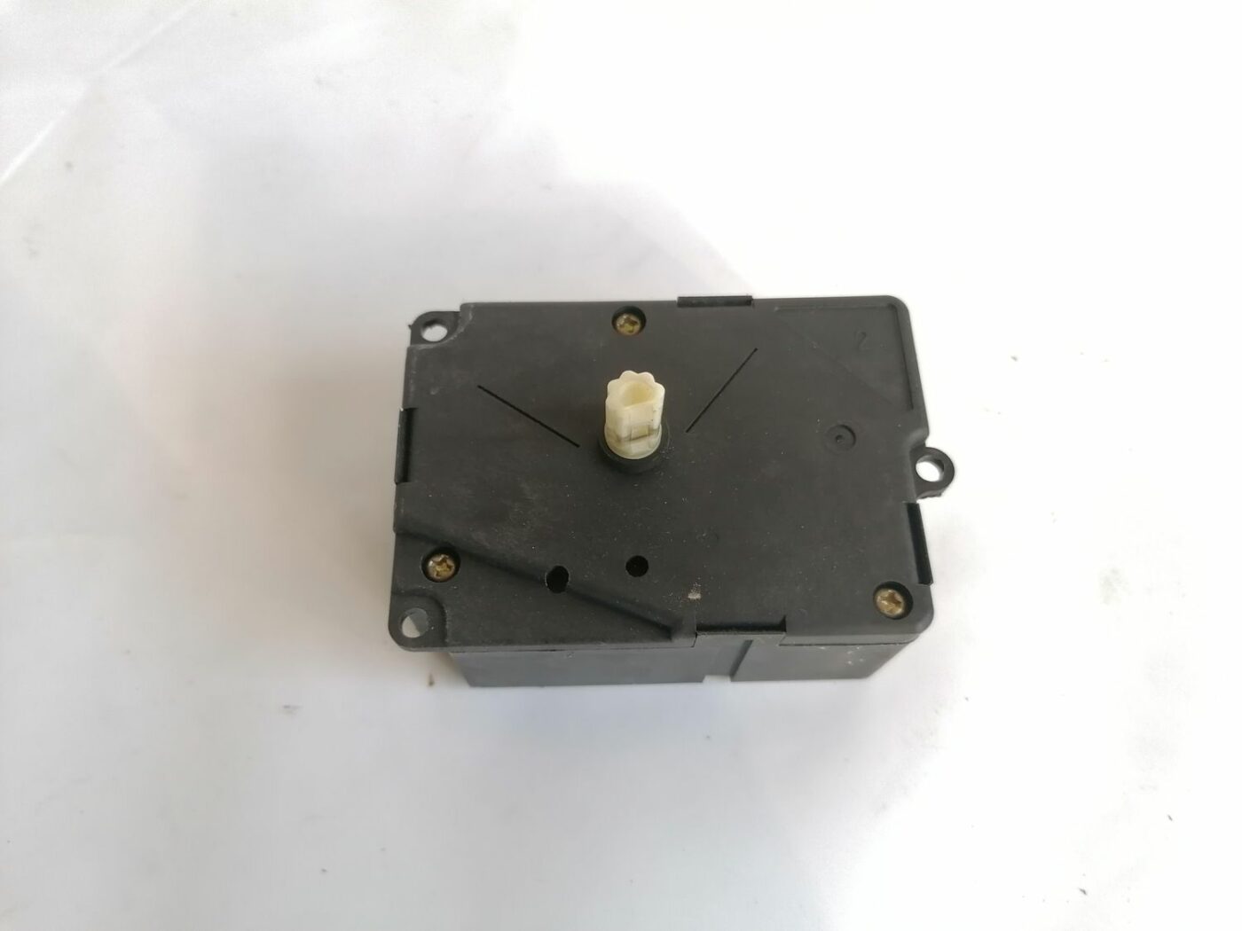 Apsildes sistēmas aktuators priekš VOLVO V70 2000