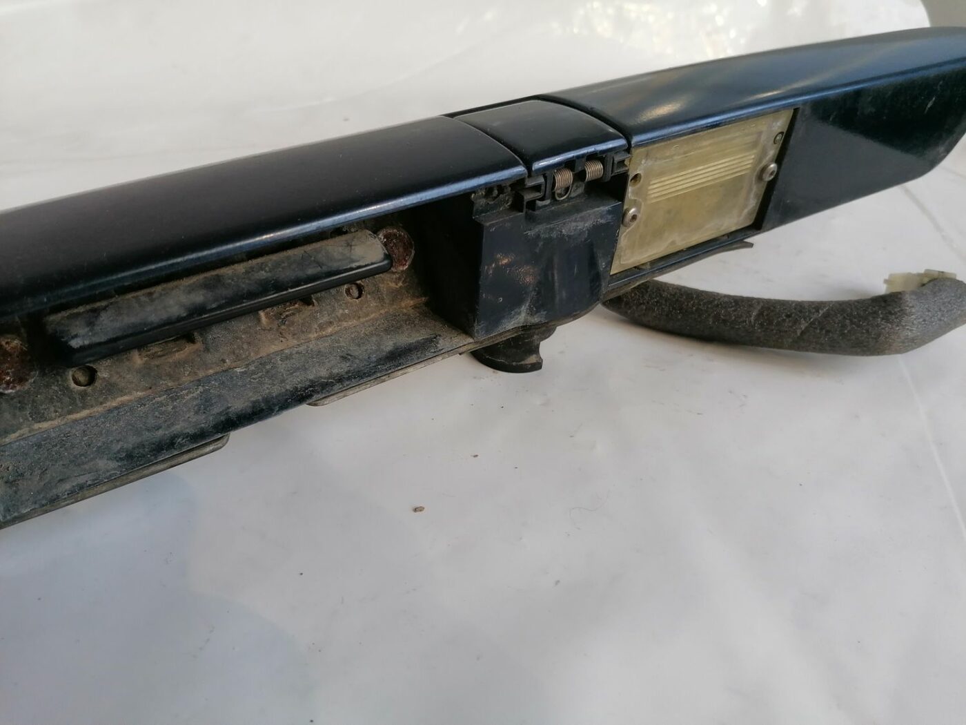 Numura zīmes gaismas uzlika komplektā priekš VOLVO V70 2000 6 Numura zīmes gaismas uzlika komplektā priekš VOLVO V70 2000