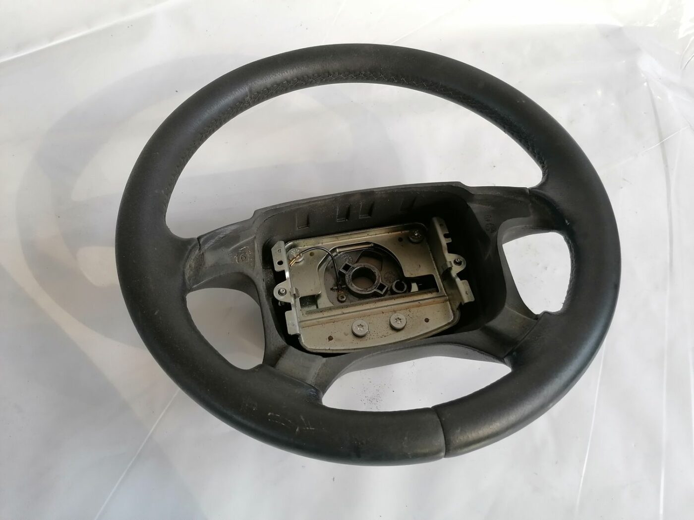 Stūre priekš VOLVO V70 2000 2 Stūre priekš VOLVO V70 2000