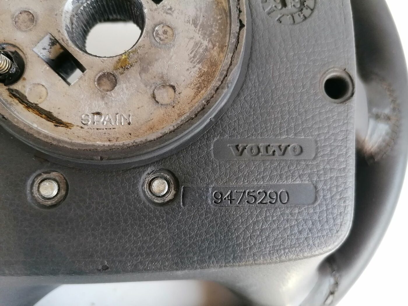 Stūre priekš VOLVO V70 2000 4 Stūre priekš VOLVO V70 2000