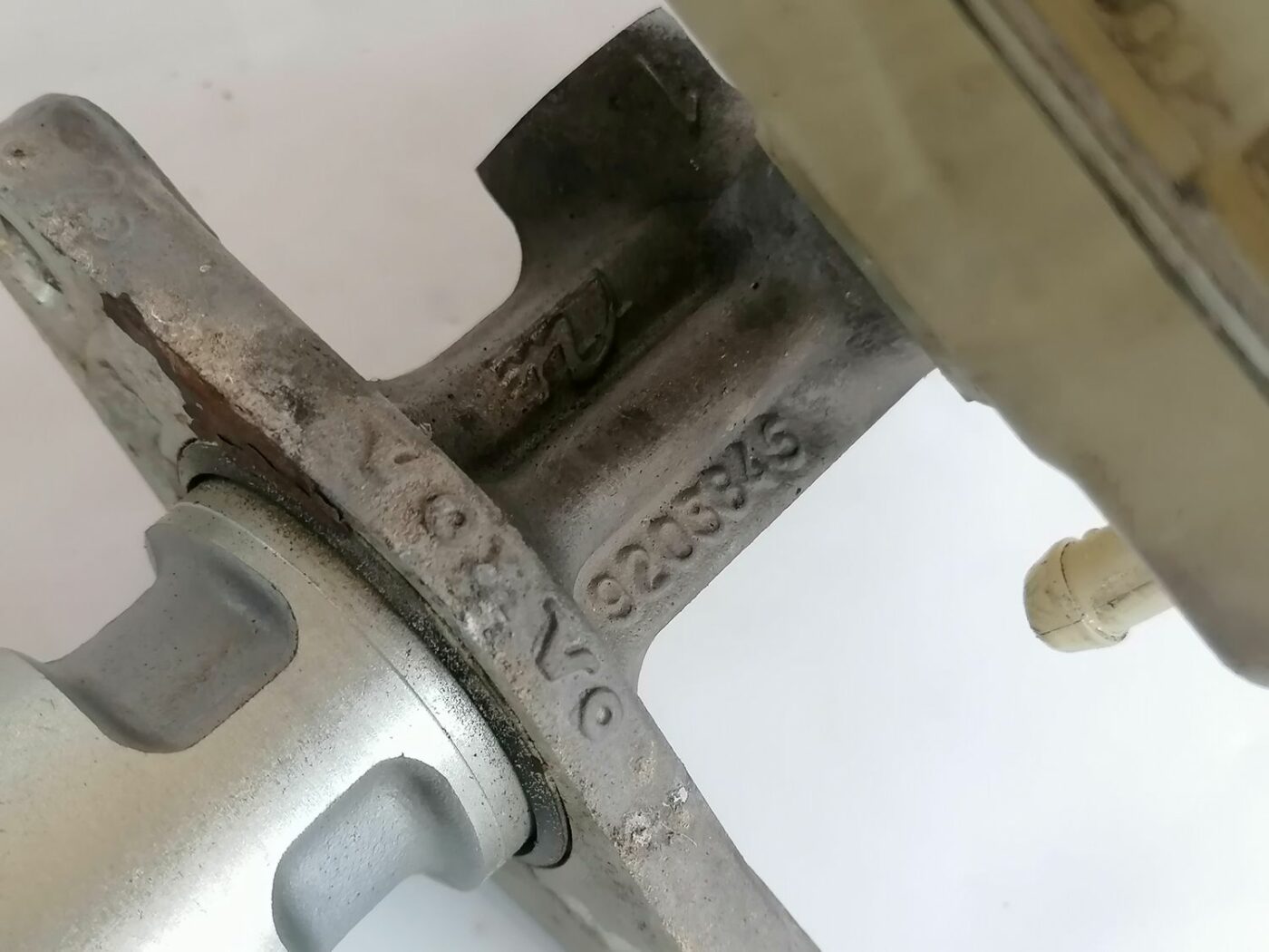 Bremžu pastiprinātāja galvenais cilindrs priekš VOLVO V70 2000 6 Bremžu pastiprinātāja galvenais cilindrs priekš VOLVO V70 2000