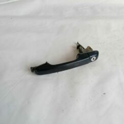 Priekšējāis kreisais durvju rokturis priekš VOLVO V70 2000