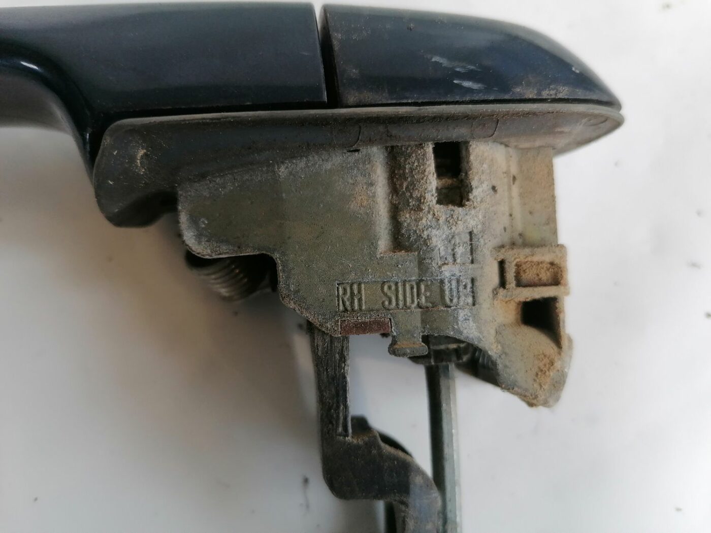 Priekšējāis kreisais durvju rokturis priekš VOLVO V70 2000 5 Priekšējāis kreisais durvju rokturis priekš VOLVO V70 2000