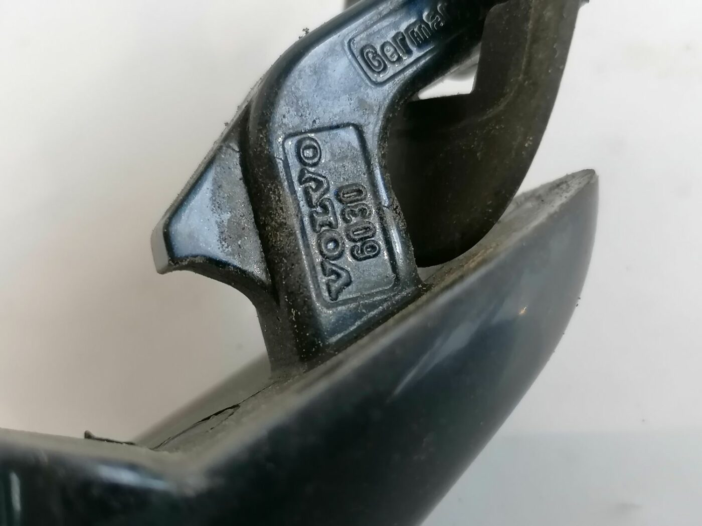 Priekšējāis kreisais durvju rokturis priekš VOLVO V70 2000 3 Priekšējāis kreisais durvju rokturis priekš VOLVO V70 2000