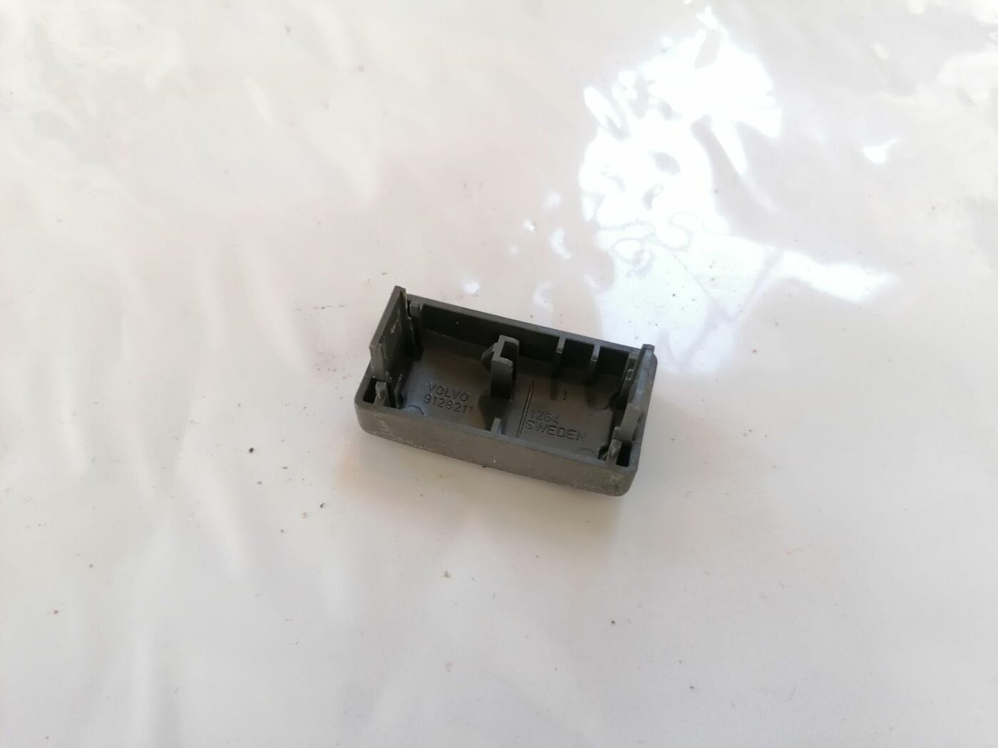 Salona plastmasa priekš VOLVO V70 2000 4 Salona plastmasa priekš VOLVO V70 2000