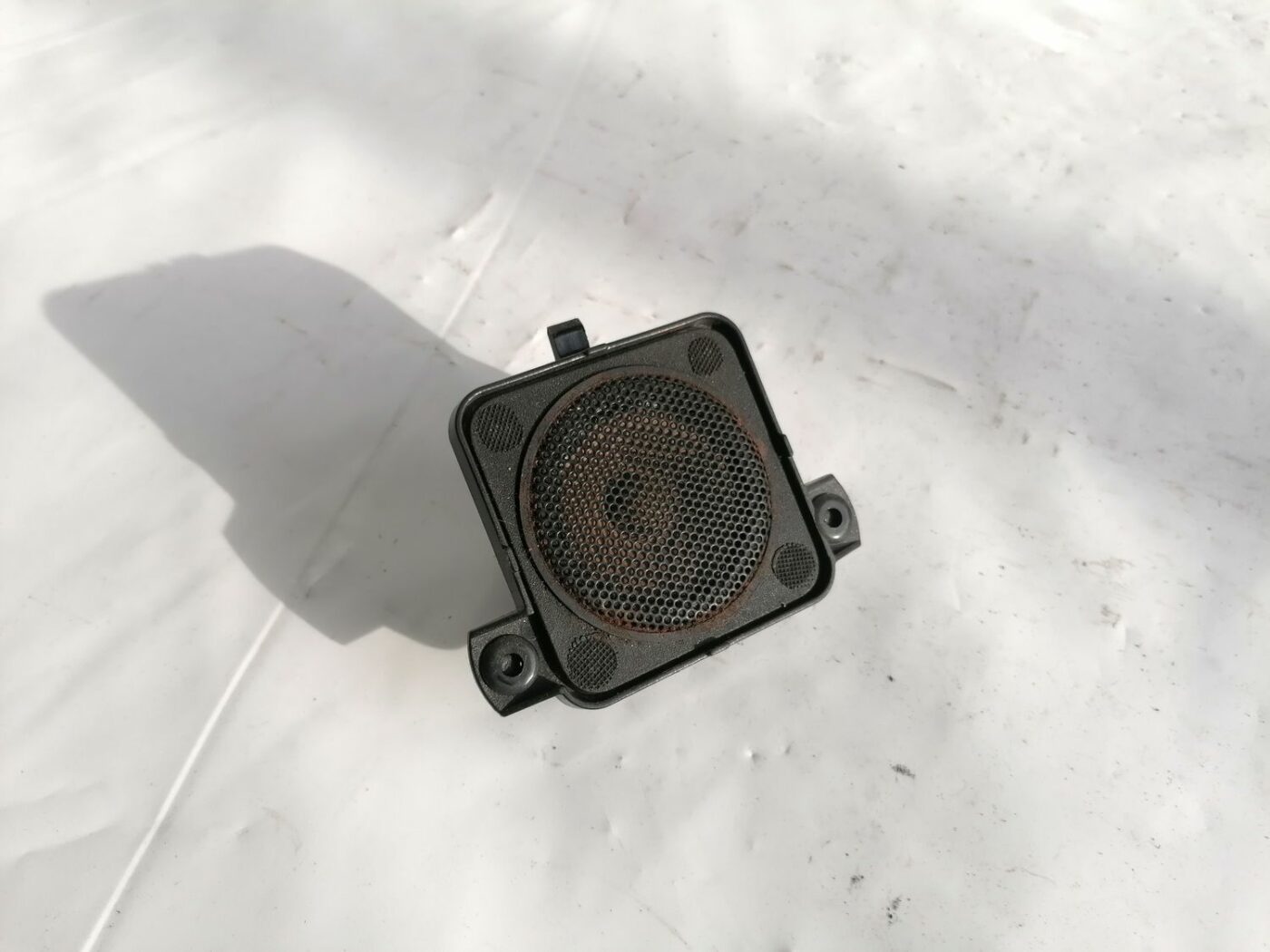 Durvju skaļrunis, augšā priekš VOLVO V70 2000