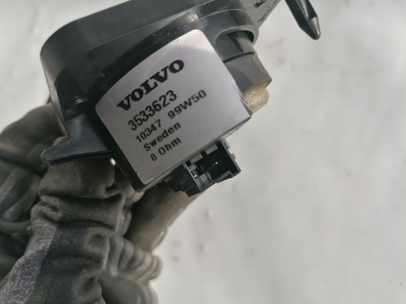 Durvju skaļrunis, augšā priekš VOLVO V70 2000