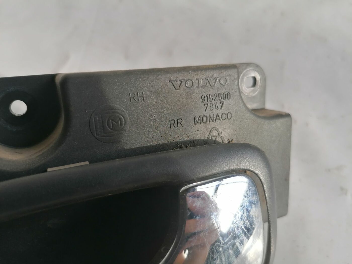 Salona durvju rokturis, aizmugures labais priekš VOLVO V70 2000 2 Salona durvju rokturis, aizmugures labais priekš VOLVO V70 2000