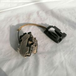 Aizmugurējo kreiso durvju slēdzene priekš VOLVO V70 2000