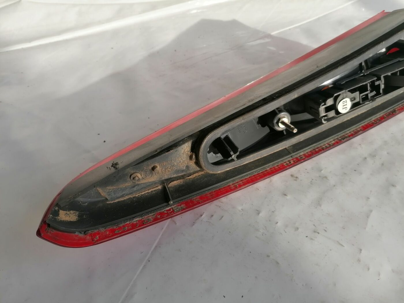 Aizmugurējais labais lukturis priekš VOLVO V70 2000