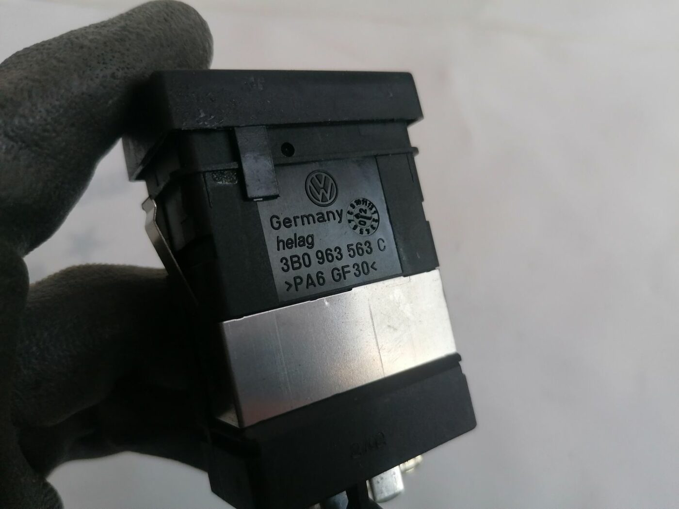 Sēdekļa apsildes ieslēgšanas poga priekš VW PASSAT 2003 UNIVERSAL BLUE