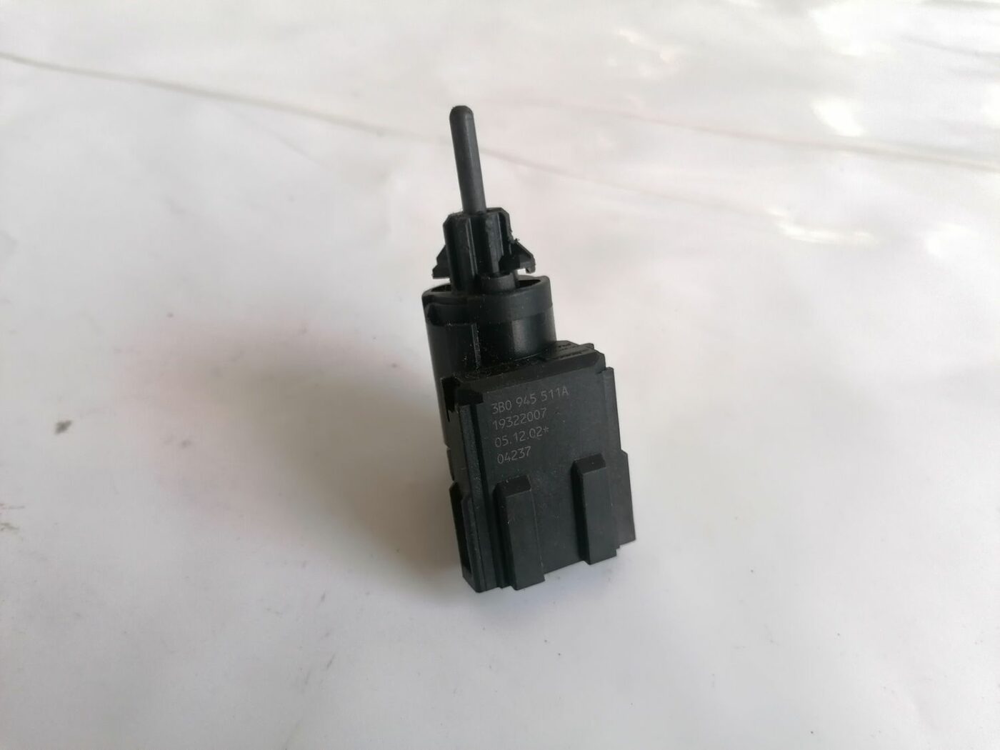 Bremžu signāla slēdzis priekš VW PASSAT 2003 UNIVERSAL BLUE 4 Bremžu signāla slēdzis priekš VW PASSAT 2003 UNIVERSAL BLUE