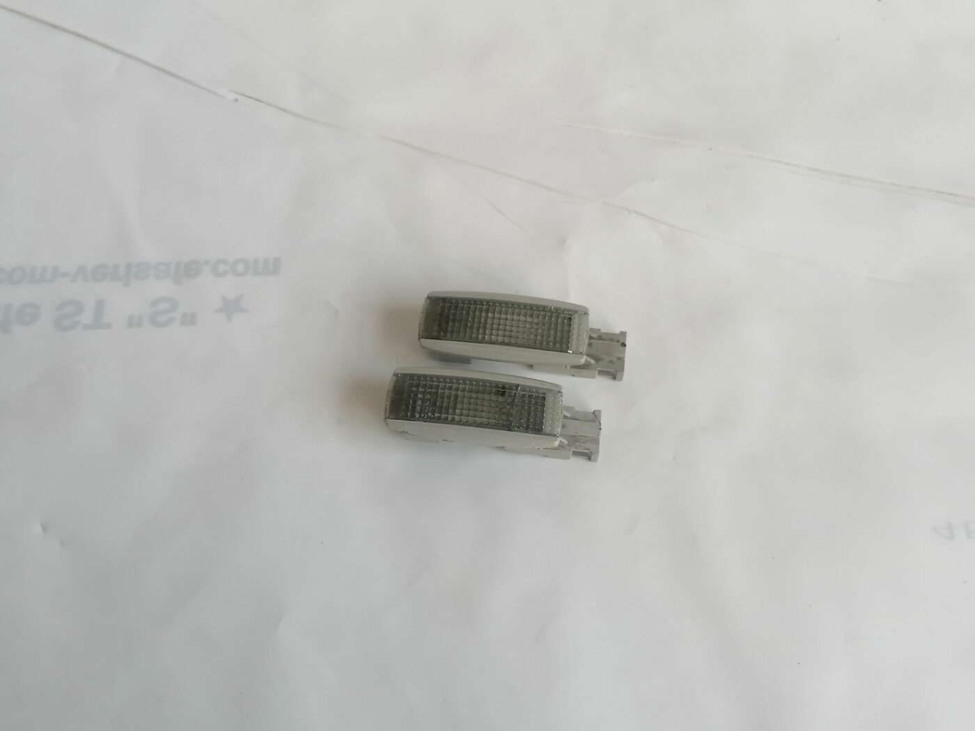 Saules aizsarga apgaismojums priekš VW PASSAT 2003 UNIVERSAL BLUE 1 Saules aizsarga apgaismojums priekš VW PASSAT 2003 UNIVERSAL BLUE