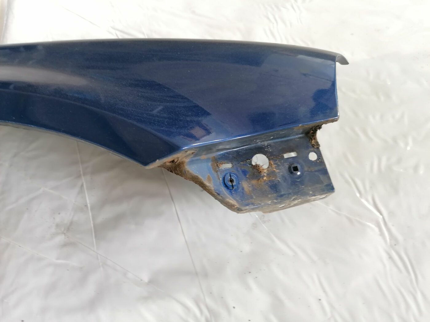 Priekšējais labais spārns priekš VW PASSAT 2003 UNIVERSAL BLUE 9 Priekšējais labais spārns priekš VW PASSAT 2003 UNIVERSAL BLUE