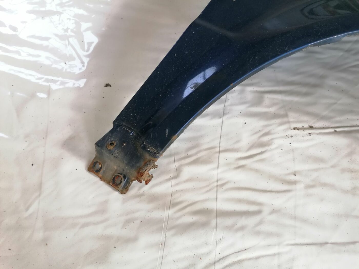 Priekšējais labais spārns priekš VW PASSAT 2003 UNIVERSAL BLUE 8 Priekšējais labais spārns priekš VW PASSAT 2003 UNIVERSAL BLUE