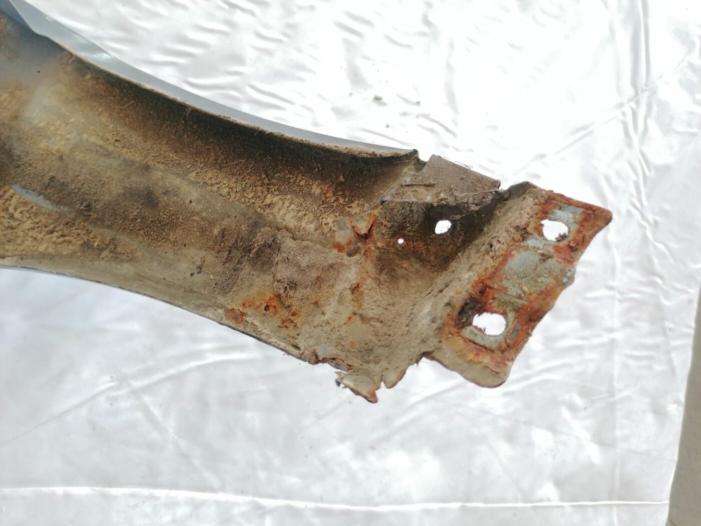 Priekšējais labais spārns priekš VW PASSAT 2003 UNIVERSAL BLUE 6 Priekšējais labais spārns priekš VW PASSAT 2003 UNIVERSAL BLUE