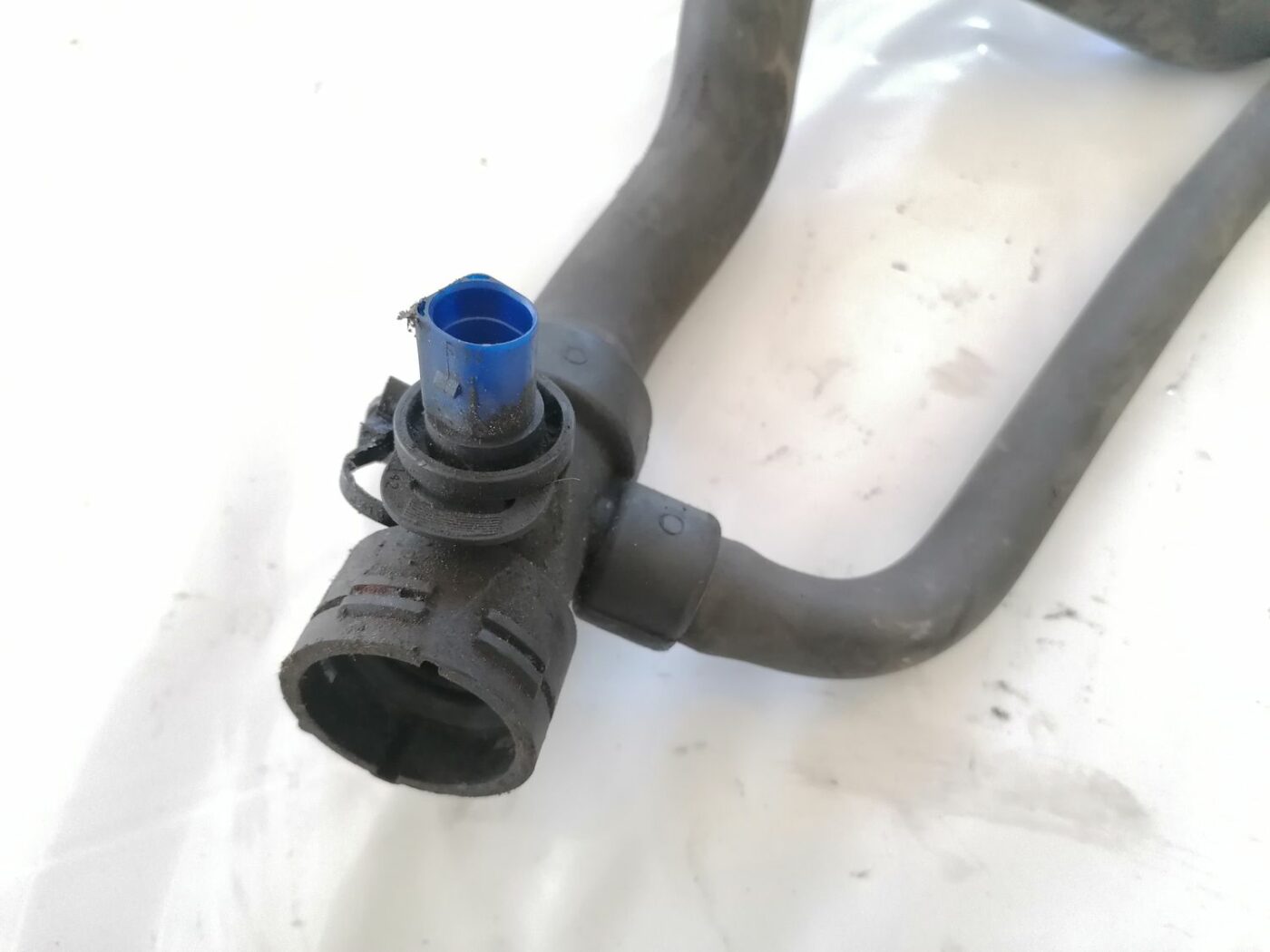 Temperatūras devejs priekš VW PASSAT 2003 UNIVERSAL BLUE 2 Temperatūras devejs priekš VW PASSAT 2003 UNIVERSAL BLUE