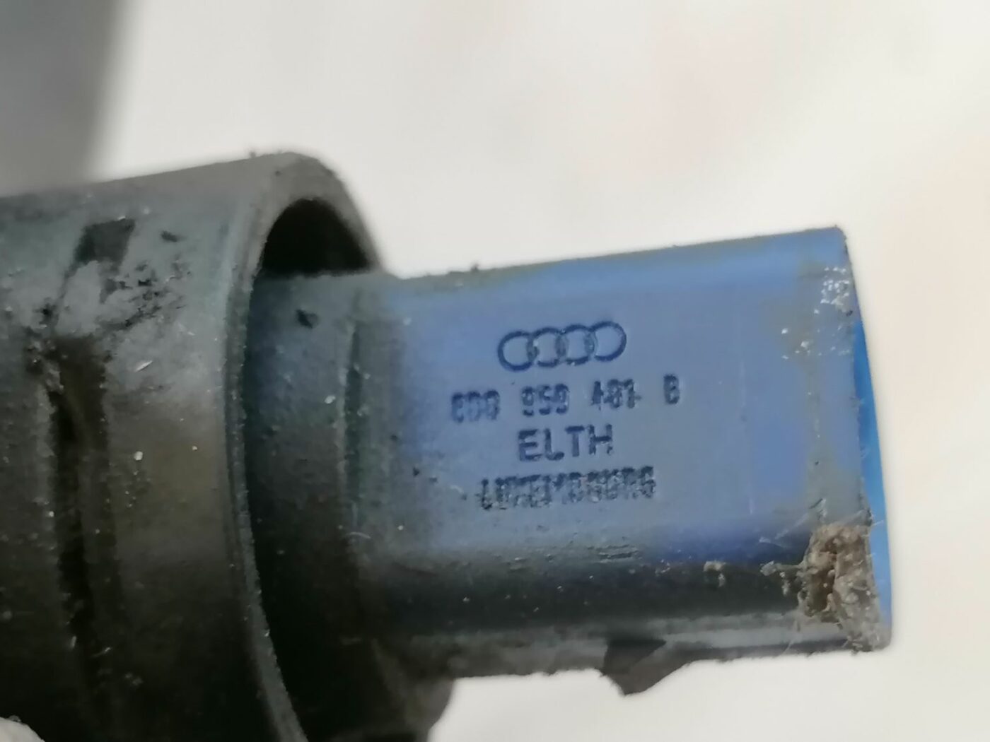 Temperatūras devejs priekš VW PASSAT 2003 UNIVERSAL BLUE 3 Temperatūras devejs priekš VW PASSAT 2003 UNIVERSAL BLUE