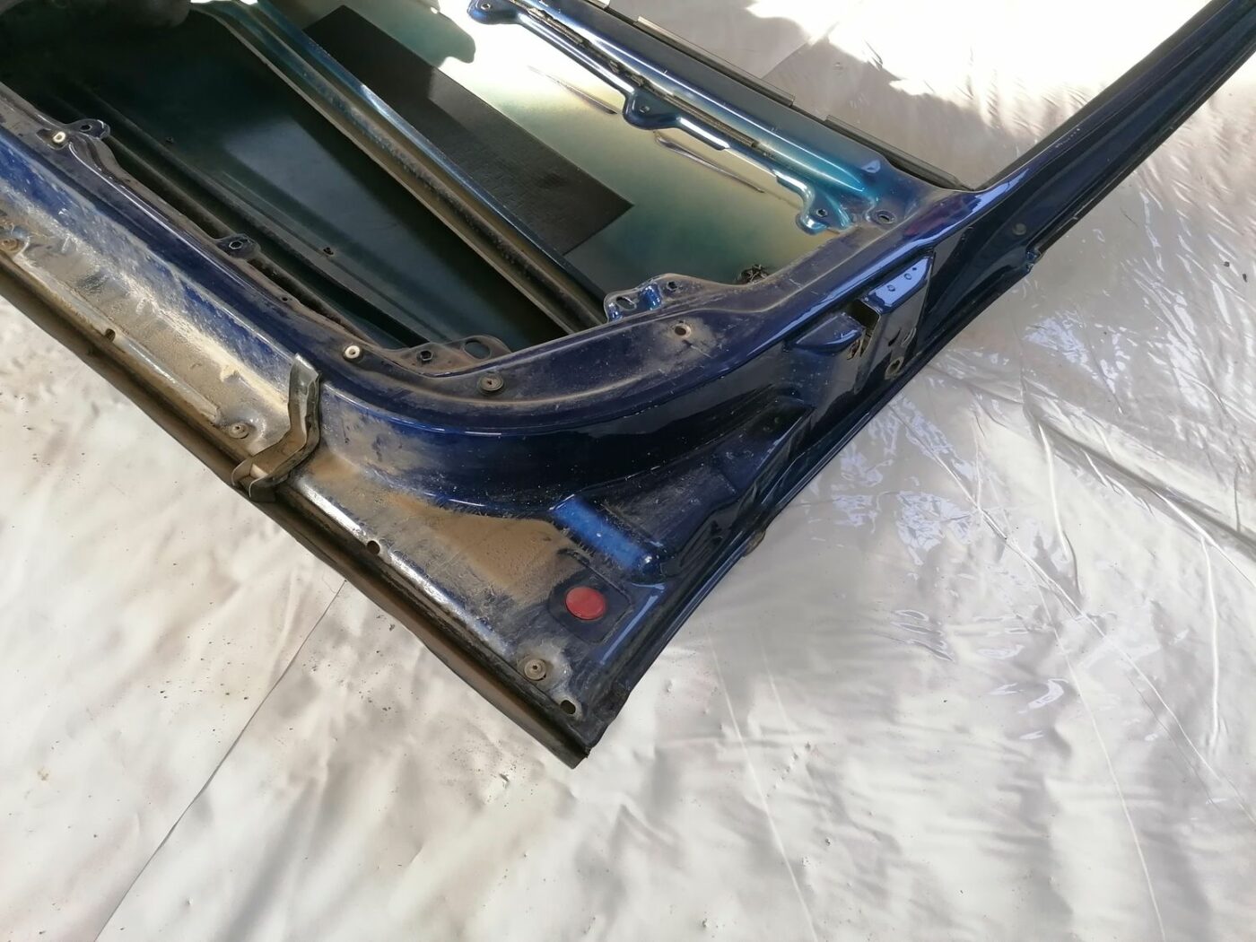 Priekšējās labās durvis priekš VW PASSAT 2003 UNIVERSAL BLUE 4 Priekšējās labās durvis priekš VW PASSAT 2003 UNIVERSAL BLUE