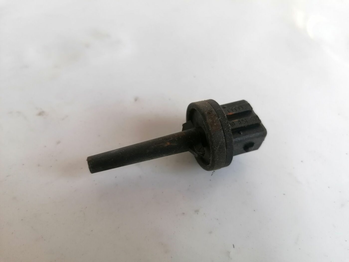 Temperatūras devejs priekš VW PASSAT 2003 UNIVERSAL BLUE 2 Temperatūras devejs priekš VW PASSAT 2003 UNIVERSAL BLUE