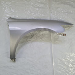 Priekšējais labais spārns priekš HONDA ACCORD 2003 SILVER