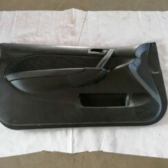 Priekšējo kreiso durvju apdare priekš HONDA CIVIC 2004