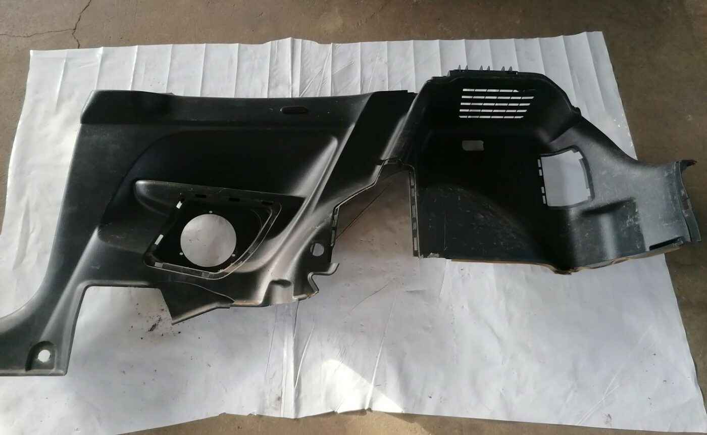 Bagāžnieka nodalījuma sānu apdare priekš HONDA CIVIC 2004