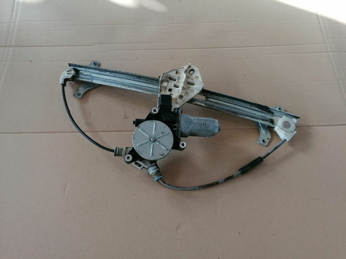 Stikla pacelšanas mehānisms priekšējais labais priekš HONDA ACCORD 2003 SILVER