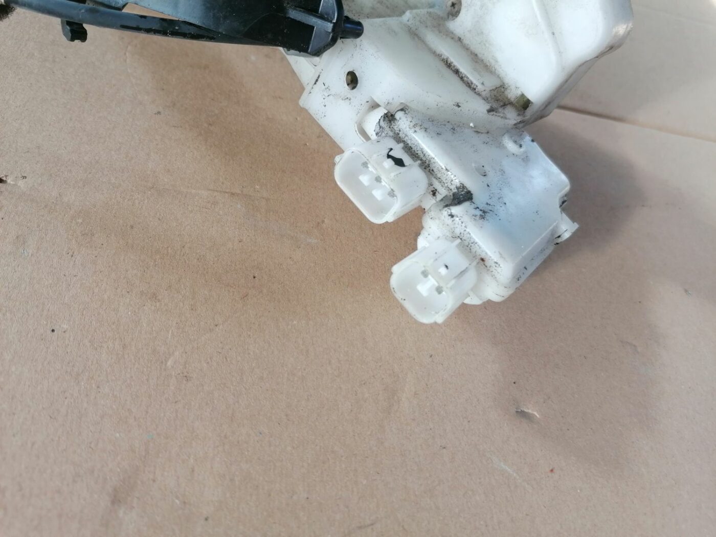 Priekšējo kreiso durvju slēdzene priekš HONDA ACCORD 2003 SILVER 5 Priekšējo kreiso durvju slēdzene priekš HONDA ACCORD 2003 SILVER