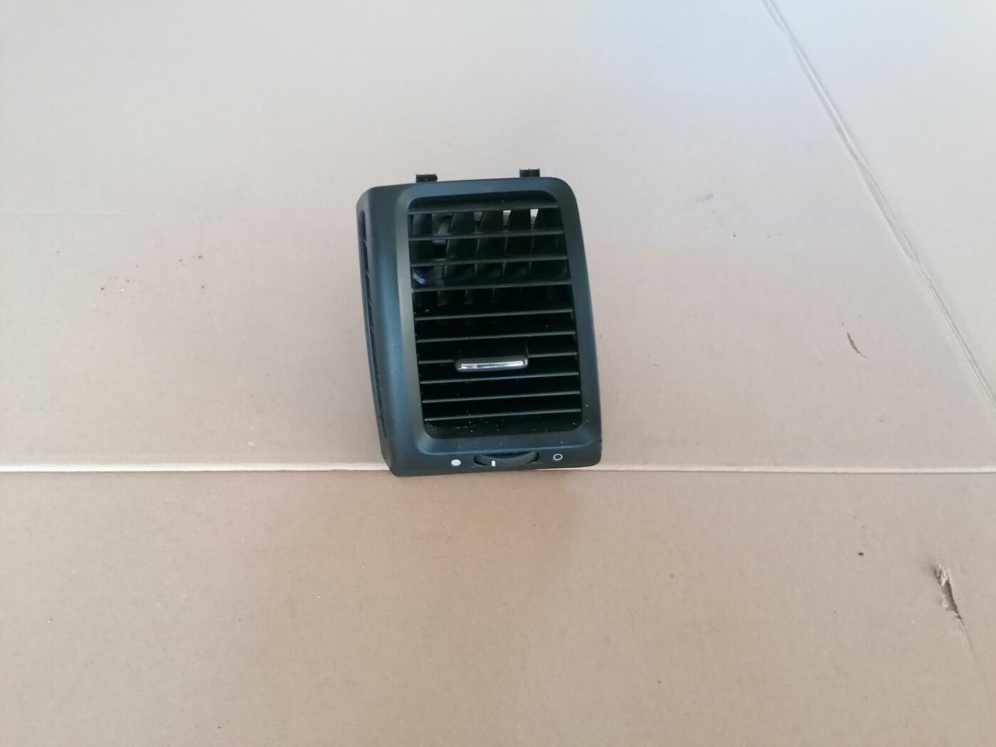 Mērinstrumentu paneļa gaisa vads, pa kreisi priekš HONDA ACCORD 2003 SILVER 1 Mērinstrumentu paneļa gaisa vads, pa kreisi priekš HONDA ACCORD 2003 SILVER