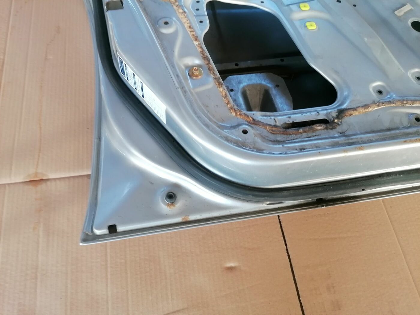 Priekšējās kreisās durvis priekš HONDA ACCORD 2003 SILVER