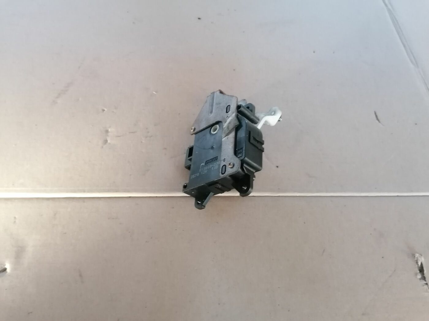 Apsildes sistēmas aktuators priekš HONDA ACCORD 2003 SILVER