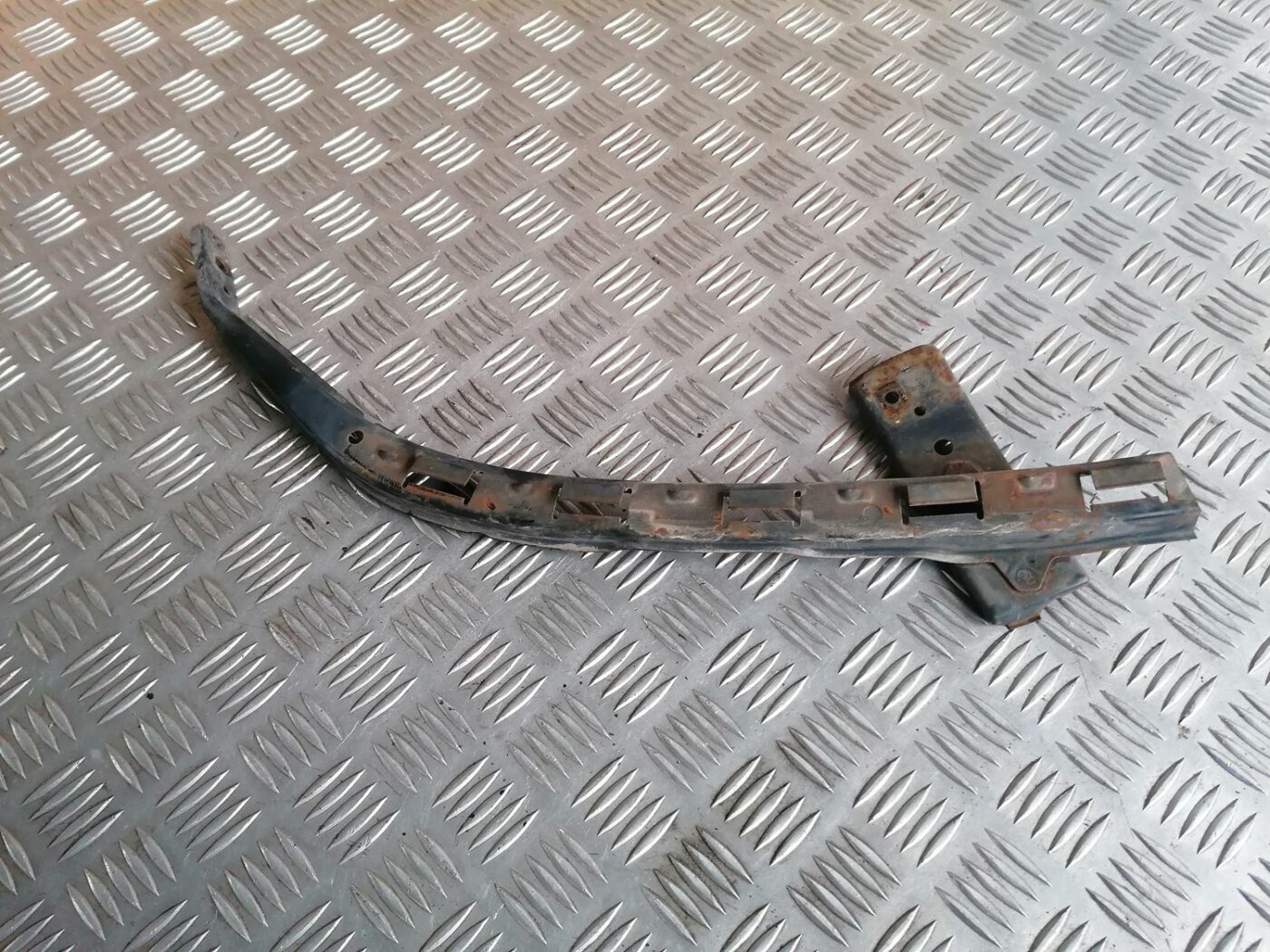 Priekšēja luktura kronšteins priekš HONDA ACCORD 2003 SILVER