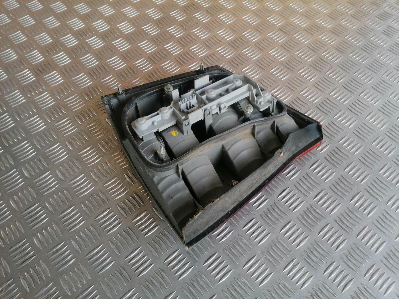 Aizmugurējais labais lukturis priekš OPEL VECTRA C 2002