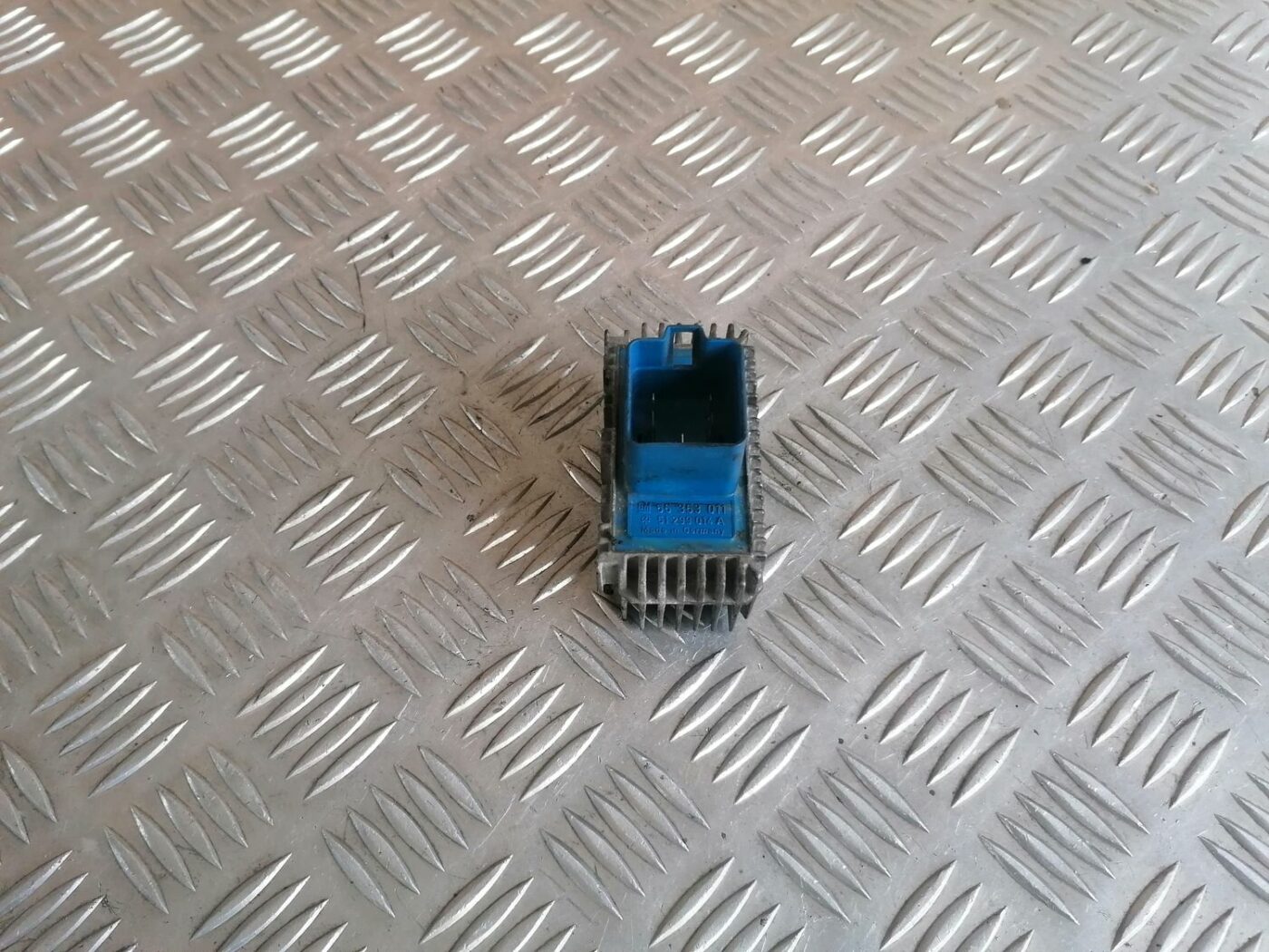 Kvēlsveču releja priekš OPEL VECTRA C 2002 5 Kvēlsveču releja priekš OPEL VECTRA C 2002