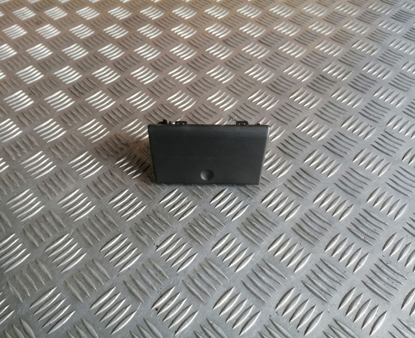 Pelnu trauks priekš OPEL VECTRA C 2002 1 Pelnu trauks priekš OPEL VECTRA C 2002