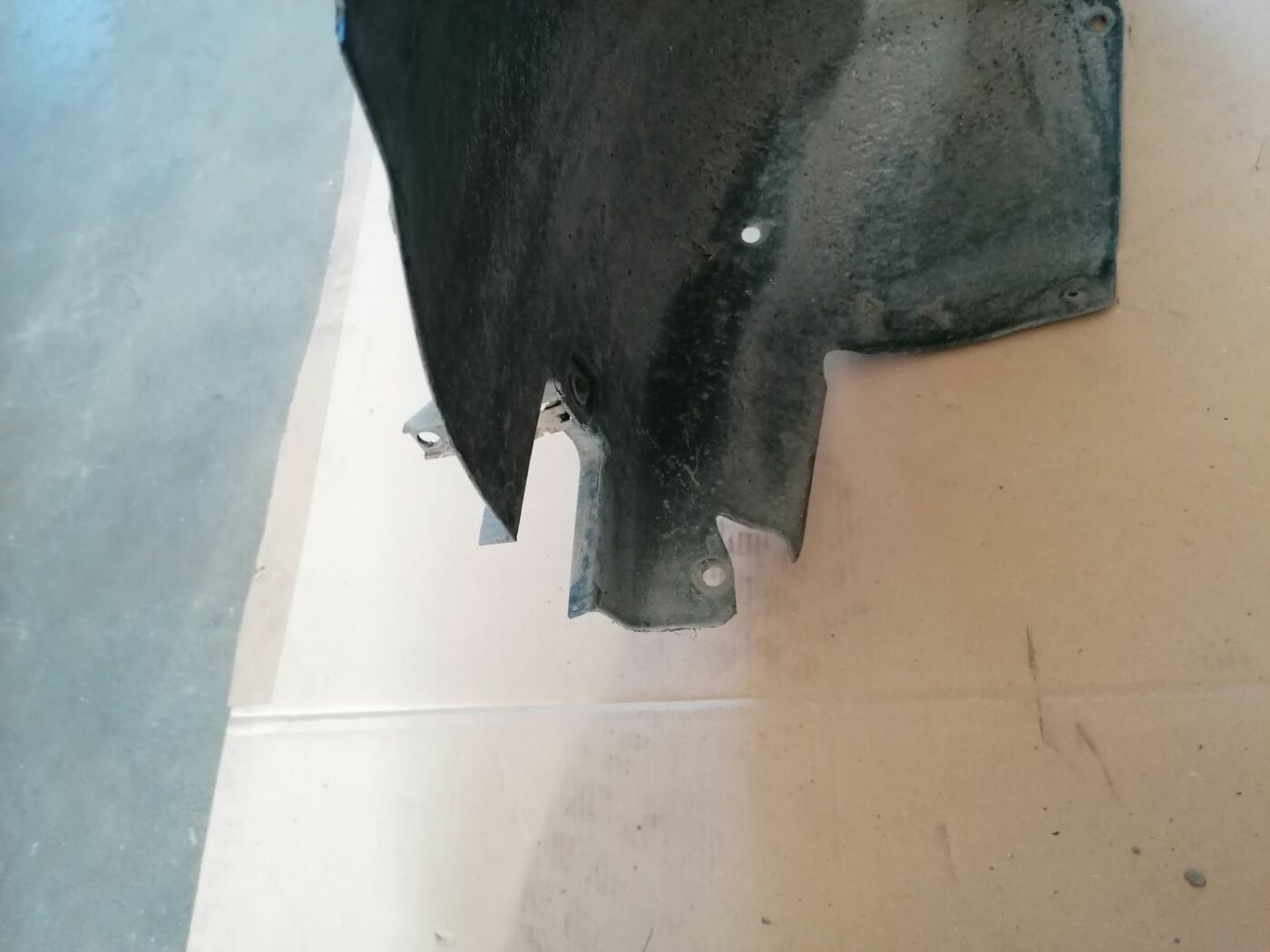 Priekšējais kreisais paspārns priekš OPEL VECTRA C 2002