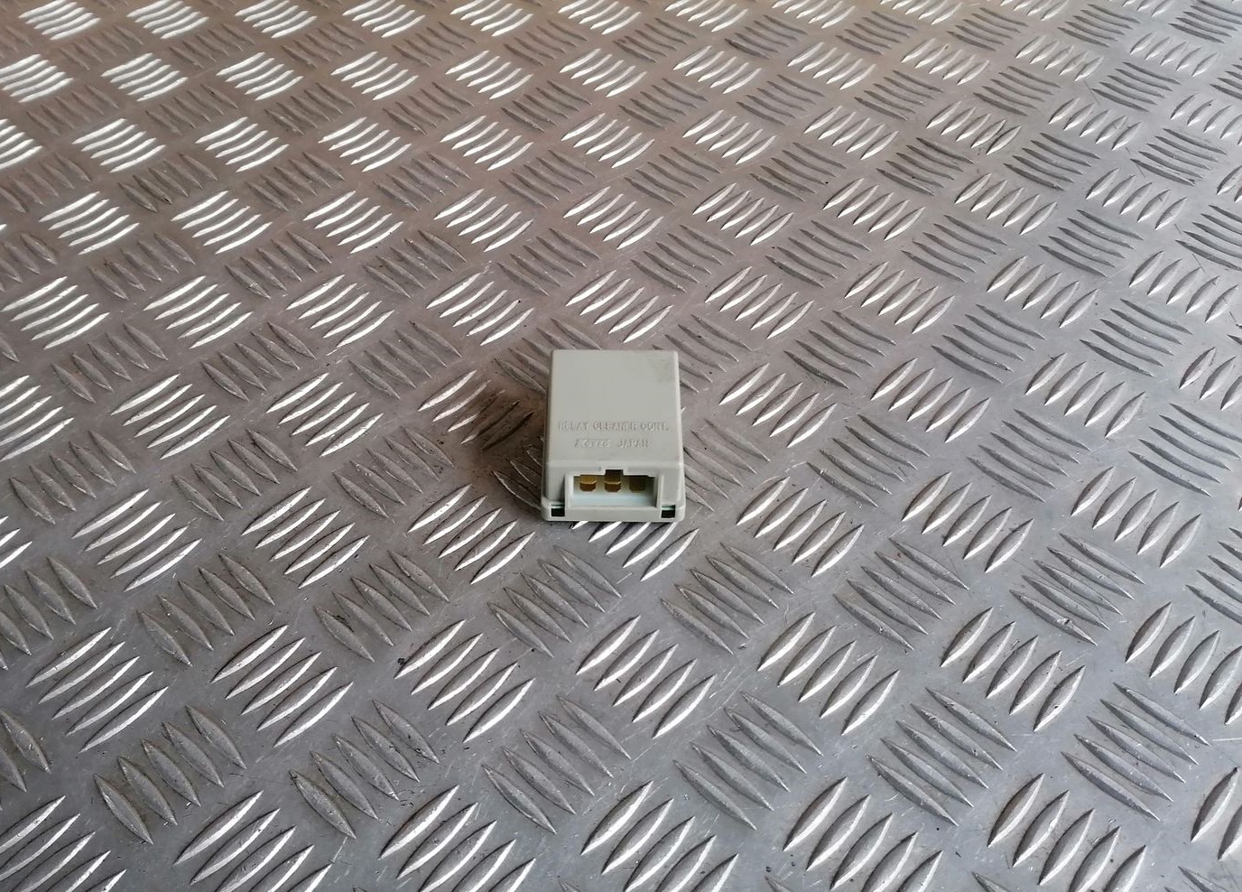 Vējstikla tīrīšanas mehānisma releja priekš HONDA ACCORD 2008