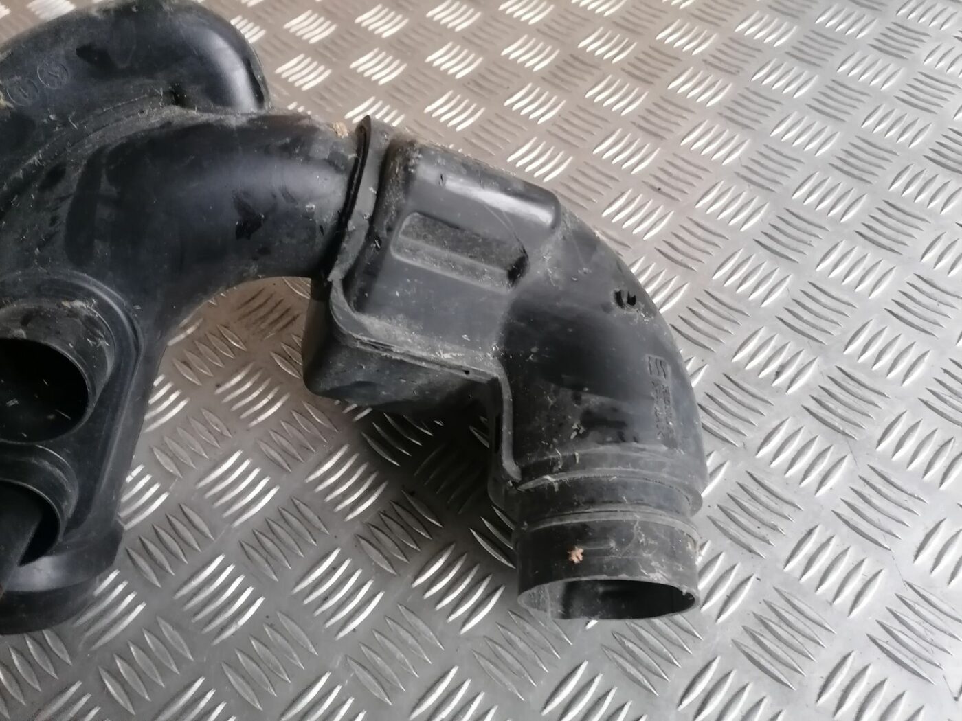 Gaisa filtra korpusa caurule priekš HONDA ACCORD 2008