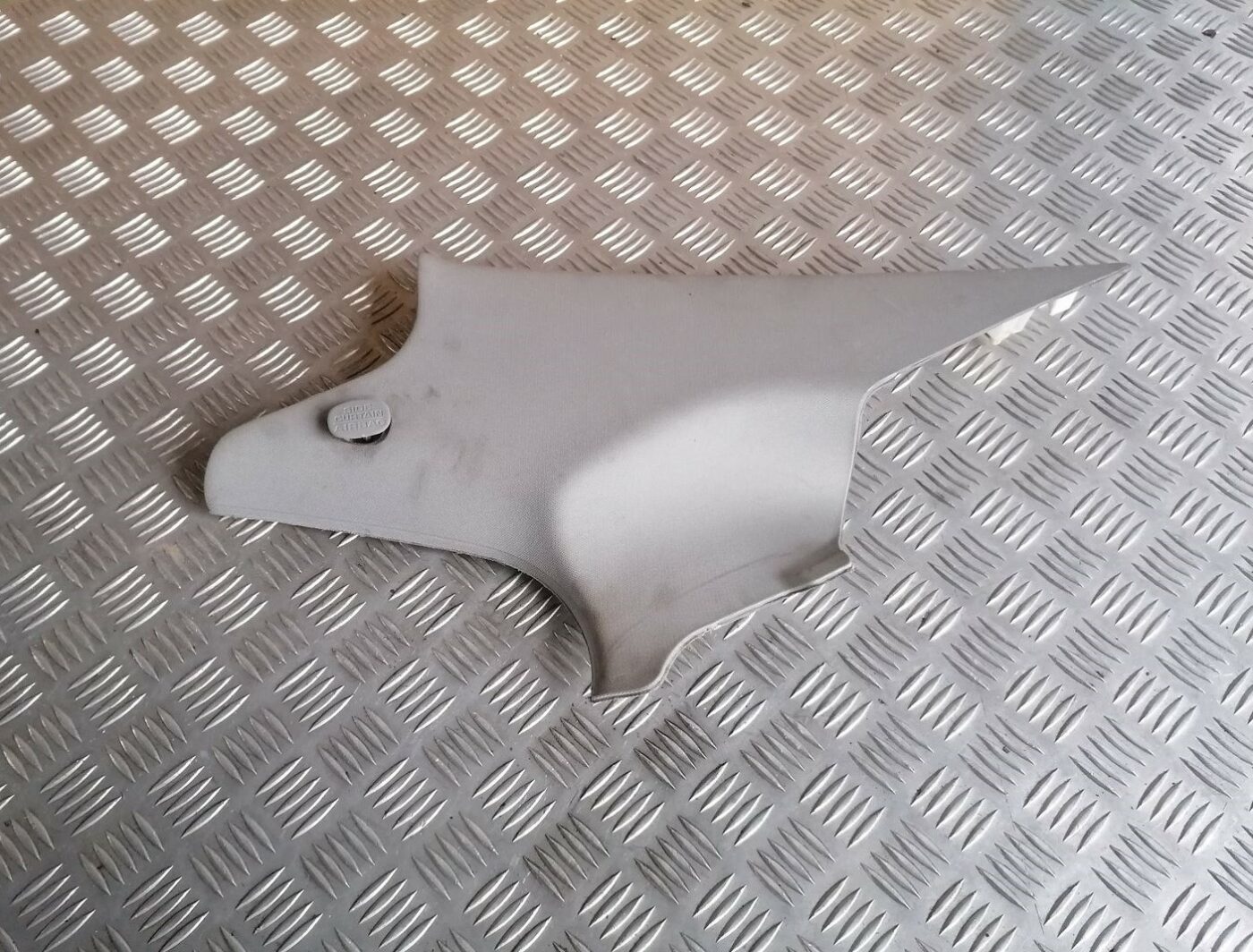 Aizmugurējas salona statnes apdare priekš HONDA ACCORD 2008