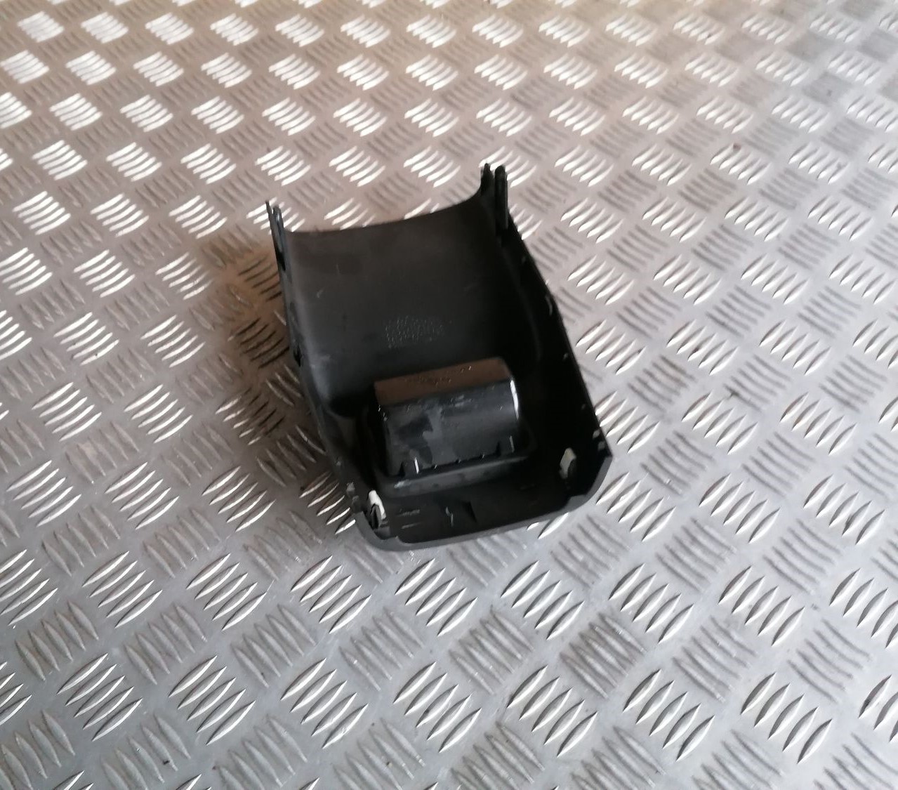 Centrālās konsoles (apdares) aizmugurēja daļa priekš HONDA ACCORD 2008 4 Centrālās konsoles (apdares) aizmugurēja daļa priekš HONDA ACCORD 2008