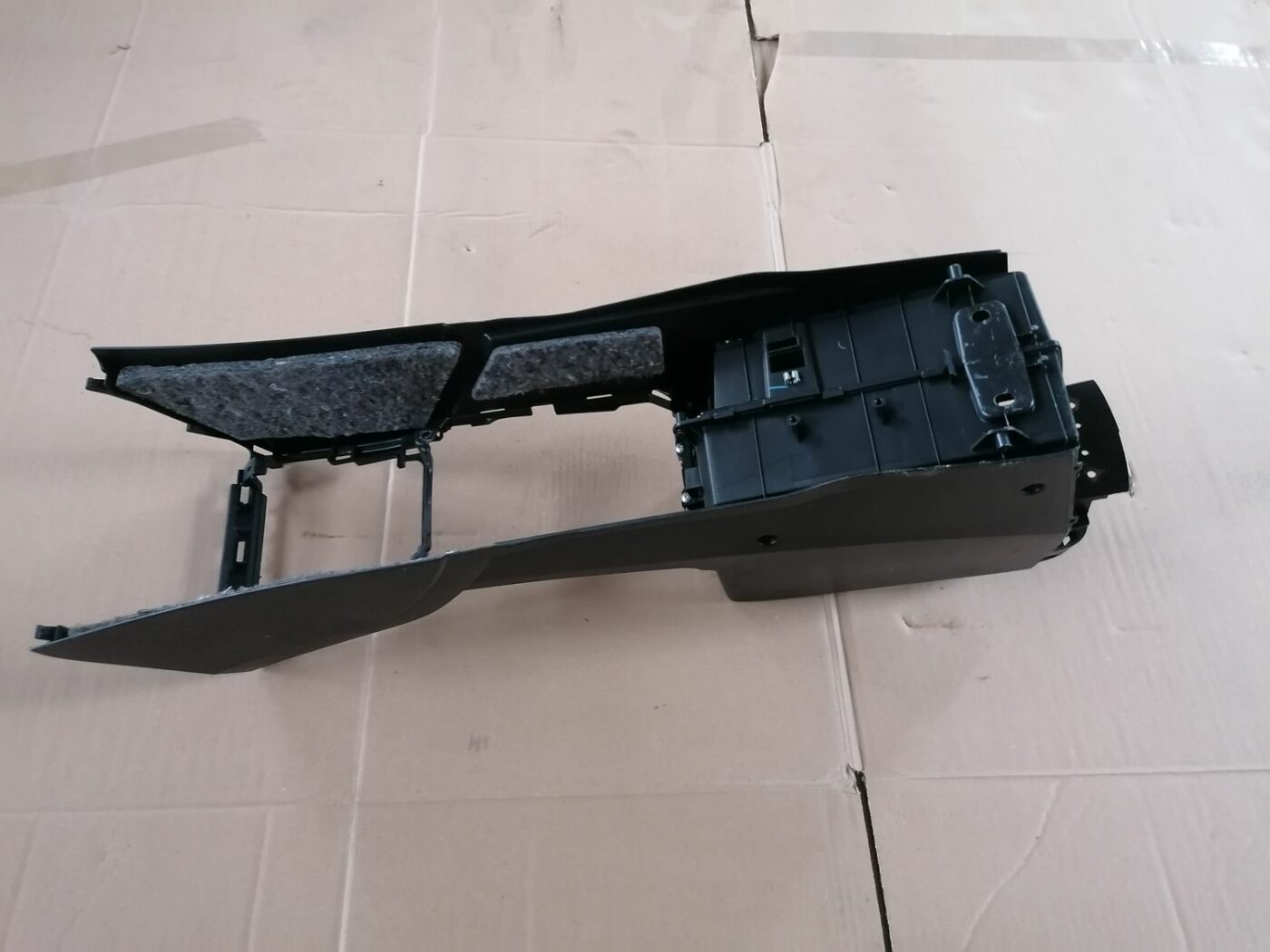 Centrālās konsoles apdares lielākā daļa priekš HONDA ACCORD 2008