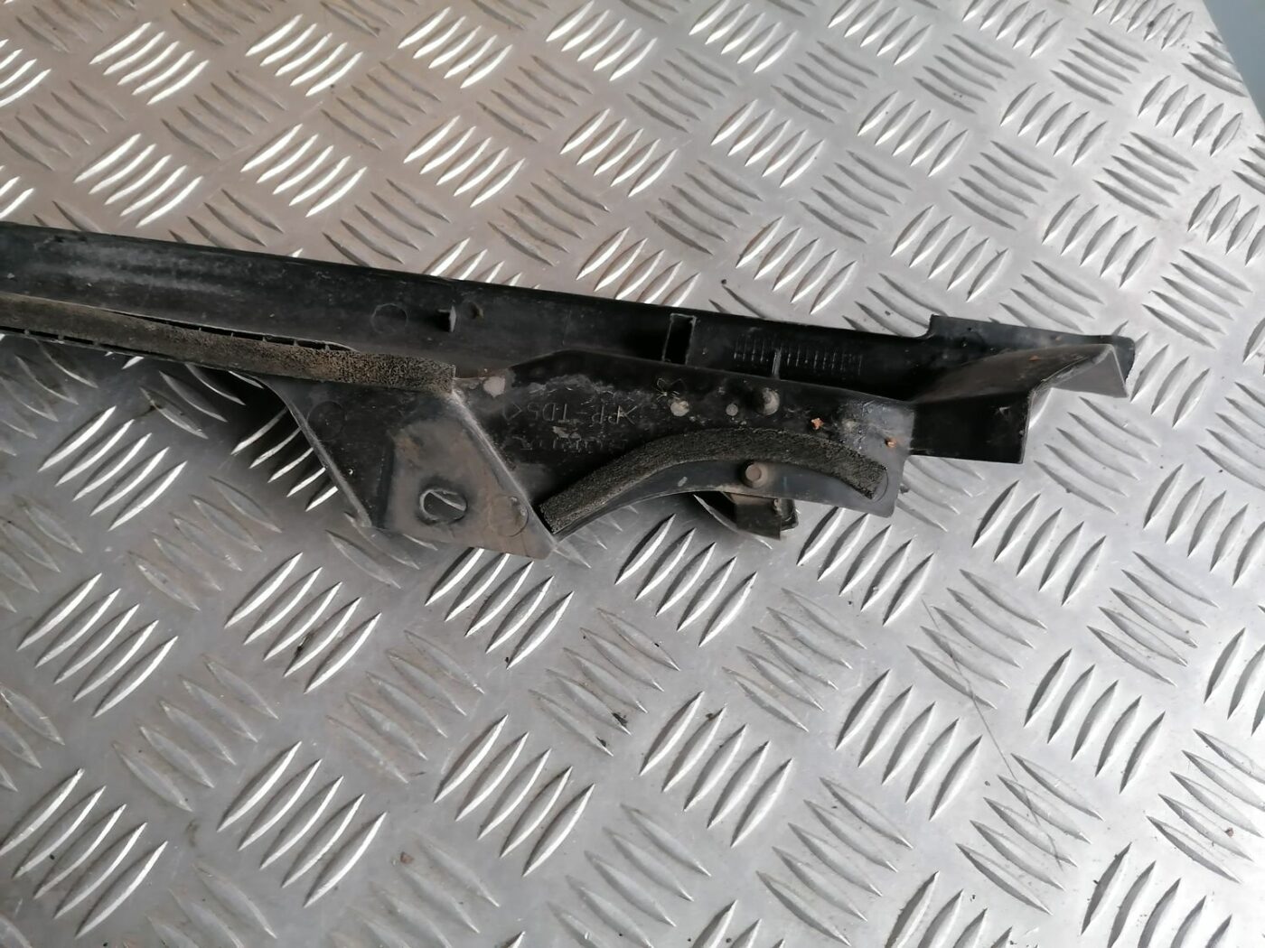 Priekšēja spārna uzlika/moldings priekš HONDA ACCORD 2008