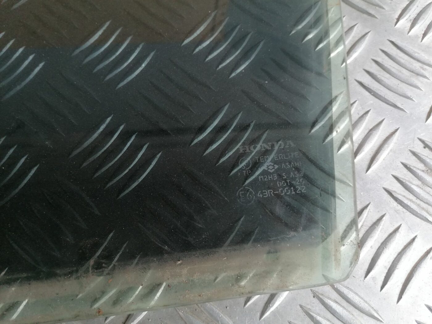 Aizmugurējo kreiso durvju stikls priekš HONDA ACCORD 2008 4 Aizmugurējo kreiso durvju stikls priekš HONDA ACCORD 2008