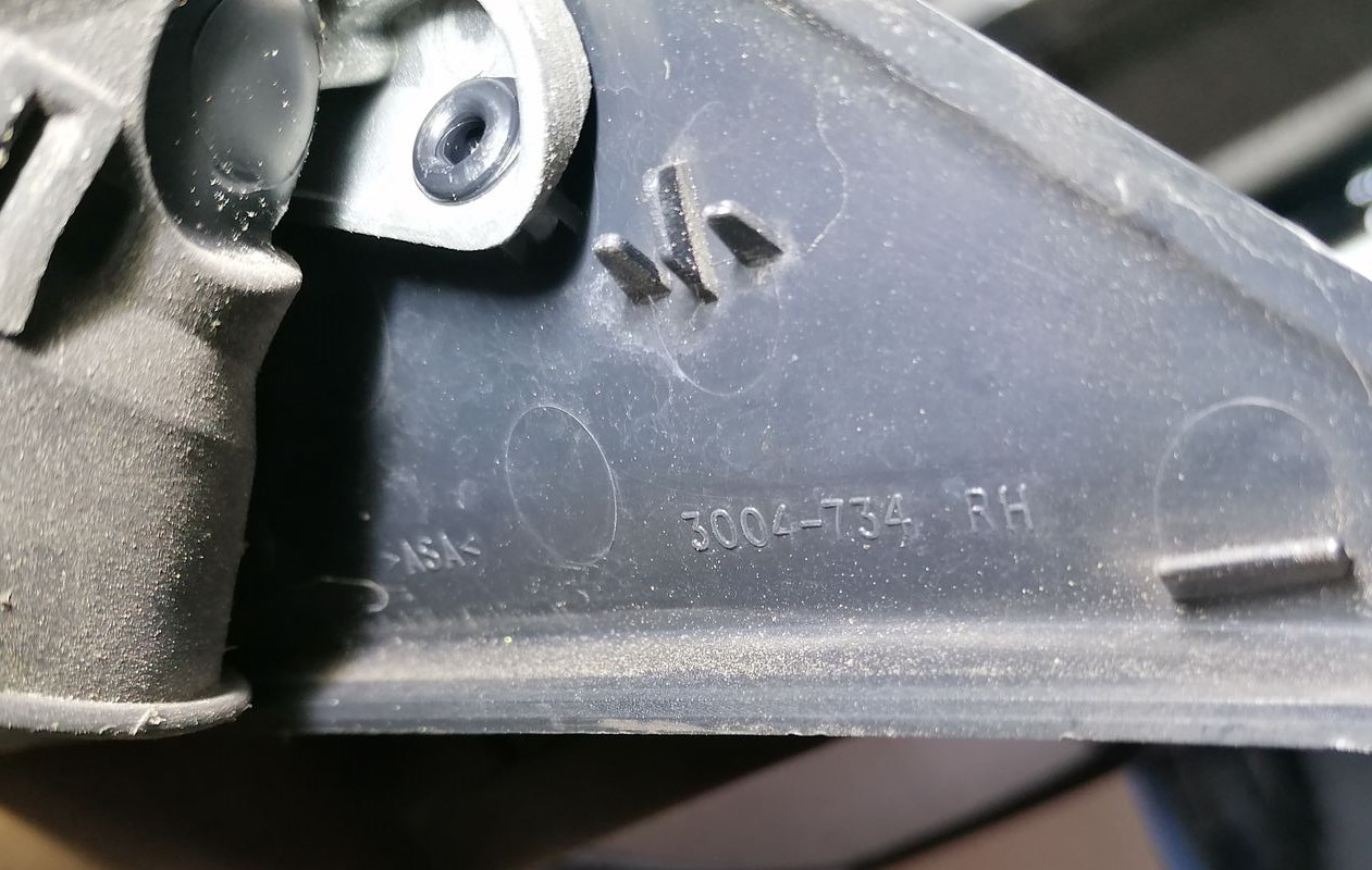 Ārējais spogulis, pa labi priekš VOLVO S60 2004 7 Ārējais spogulis, pa labi priekš VOLVO S60 2004