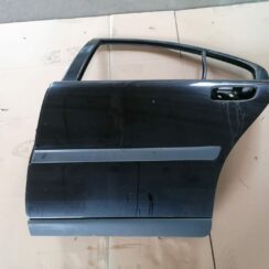 Aizmugurējās kreisās durvis priekš VOLVO S60 2004