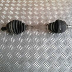 Pusass priekšējā kreisā priekš VOLVO S60 2004